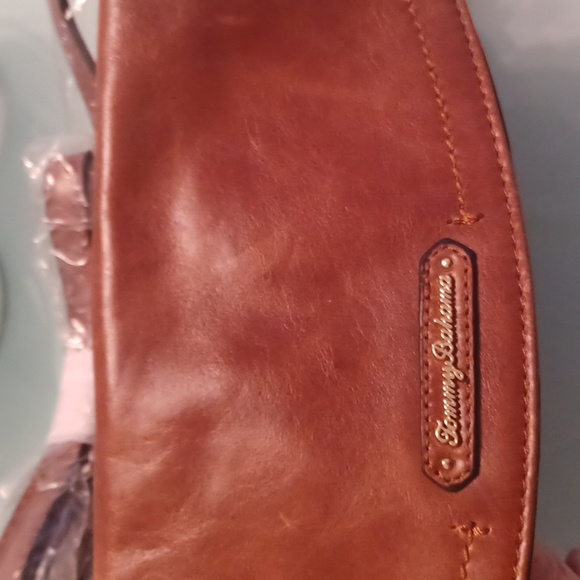 Tommy Bahama Lerum Clutch Crossbody Leather Handbag Cognac NWT - Picture 9 of 11